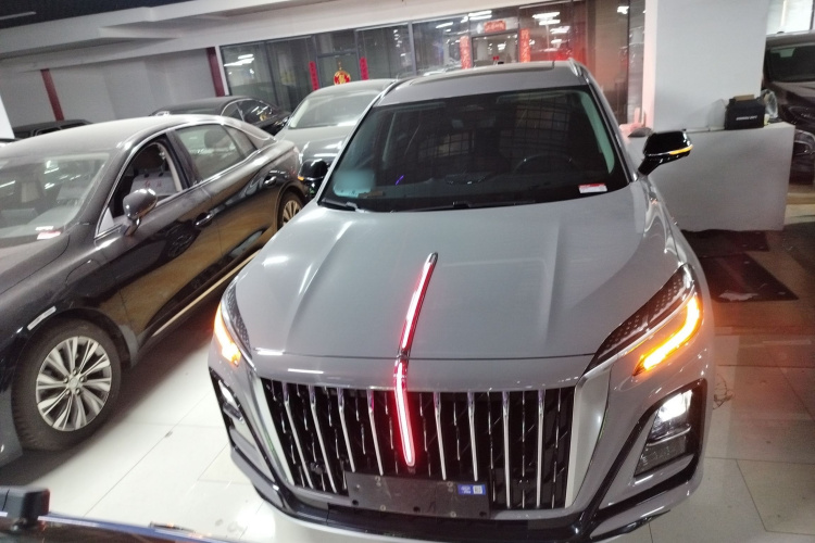 红旗HS3 PHEV 2024款 PHEV 115km 劲为版车身外观2
