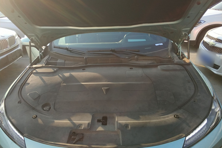 深蓝汽车 深蓝SL03 2023款 200Max增程版机舱底盘24