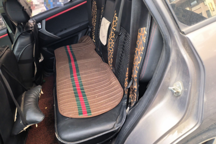 奇瑞 瑞虎3 2016款 1.6L CVT智尚版中控内饰7004