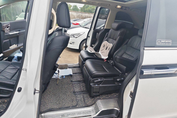 本田 艾力绅 2016款 2.4L 风尚版中控内饰7004