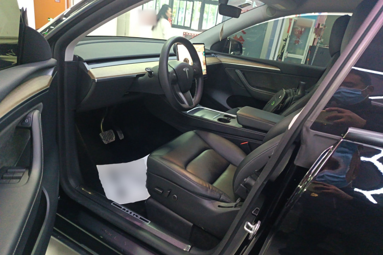 特斯拉 Model Y 2021款 标准续航后驱版局部细节19