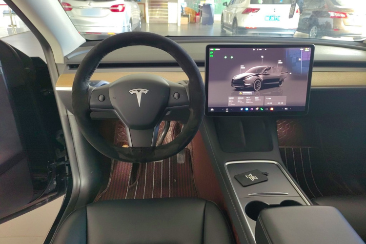 特斯拉 Model Y 2022款 改款 后轮驱动版中控内饰13