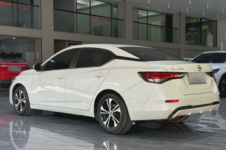 日产 轩逸 2021款 1.6L XL CVT悦享版车身外观6006