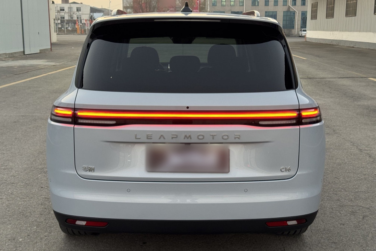 零跑汽车 零跑C16 2026款 纯电 630激光雷达智尊版 5座车身外观6004