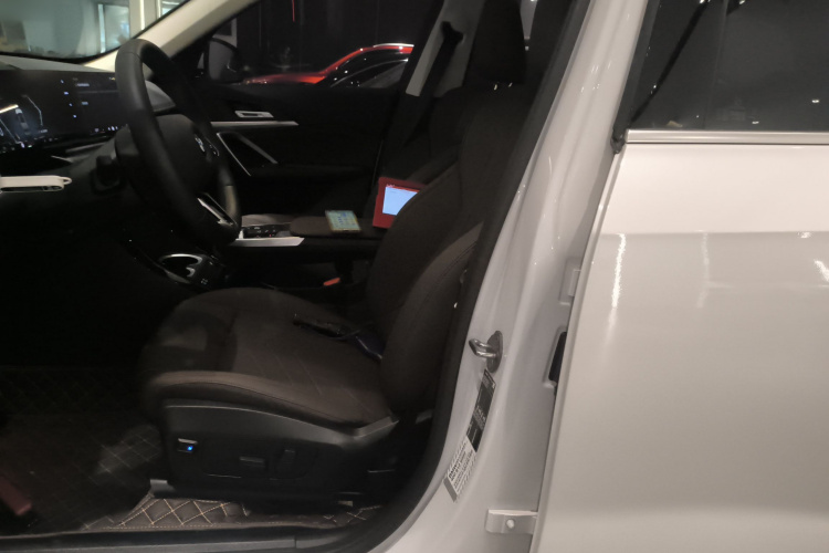 宝马X1 2023款 sDrive25Li M运动套装中控内饰19