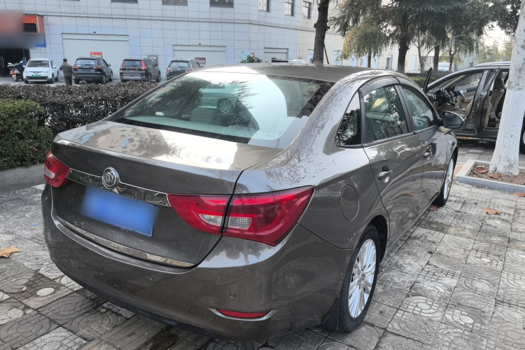 别克 英朗 2015款 15N 自动精英型车身外观7