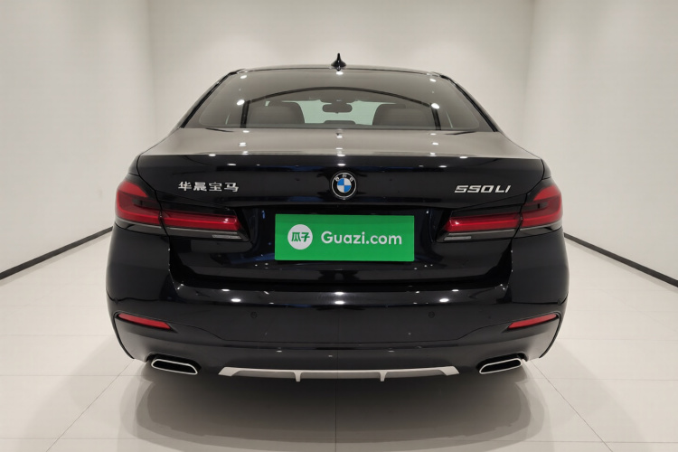 宝马5系 2023款 530Li 领先型 M运动套装车身外观6
