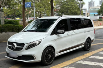 奔驰V级 2021款 V 260 尊贵版