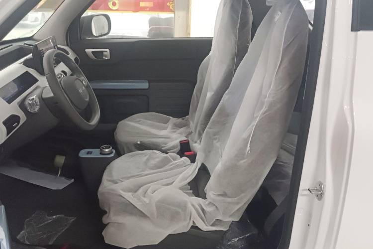 吉利银河 2024款 熊猫mini 200km 耐力熊中控内饰19