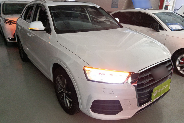 奥迪Q3 2016款 40 TFSI quattro 全时四驱运动型车身外观3