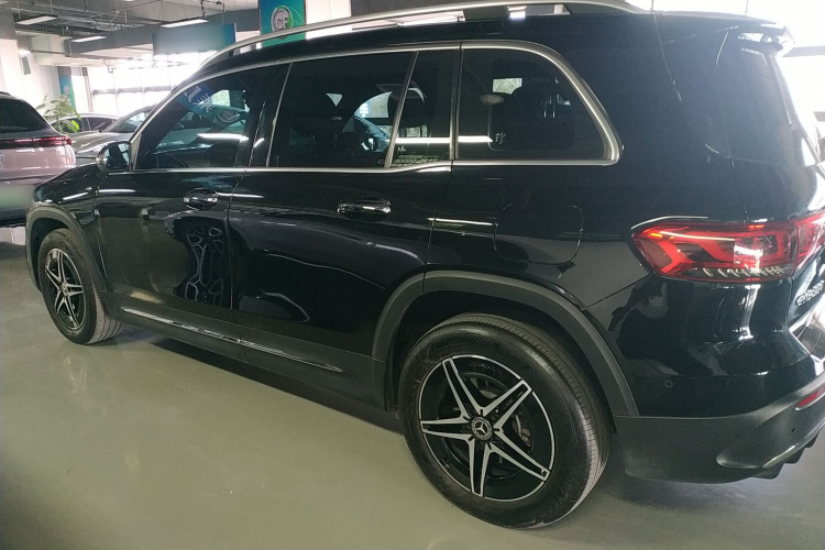 奔驰EQB 2022款 EQB 350 4MATIC 首发特别版车身外观6003