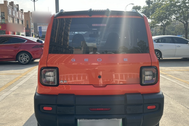 吉利银河 2024款 200km 熊猫骑士车身外观6001