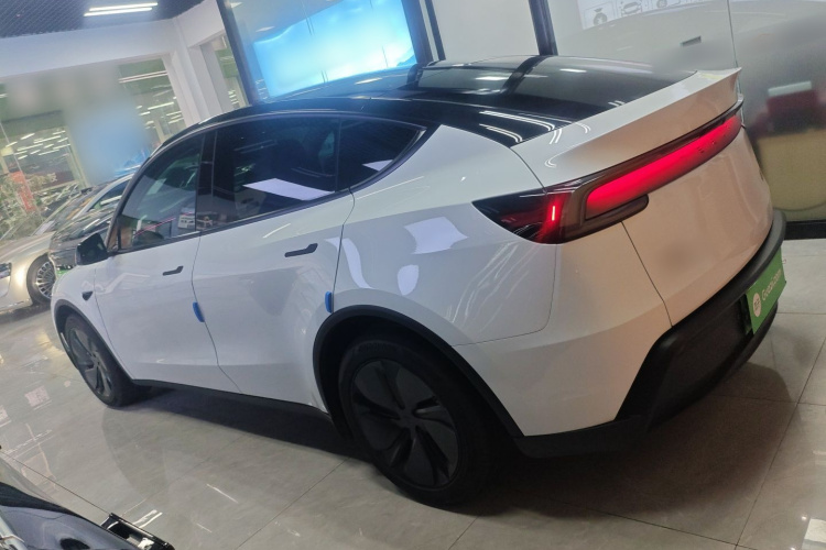 特斯拉 Model Y 2025款 长续航全轮驱动版车身外观6003