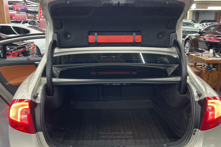 沃尔沃S60 2019款 S60L 改款 T5 智驭菁英版局部细节23