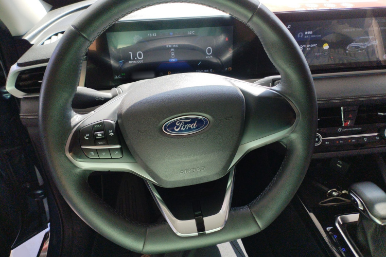 福特 福睿斯 2021款 1.5L 自动钻石版中控内饰13