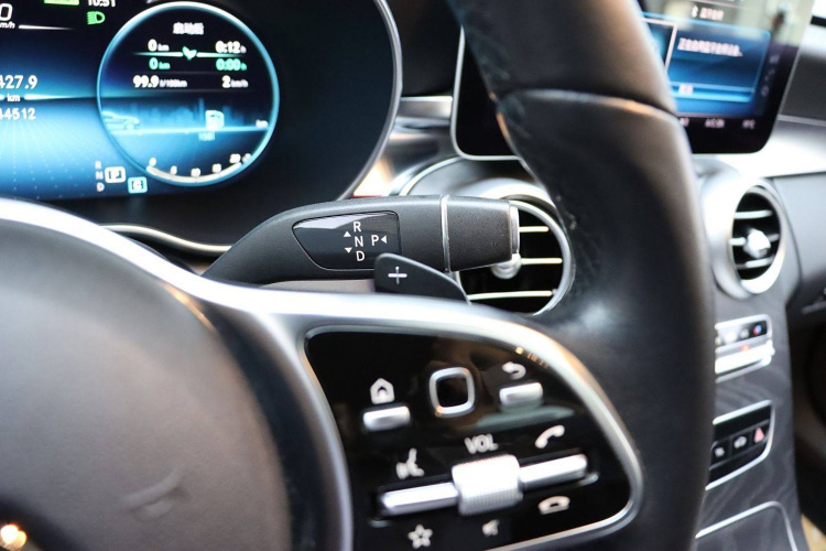 奔驰C级(进口) 2020款 改款 C 260 旅行轿车局部细节18