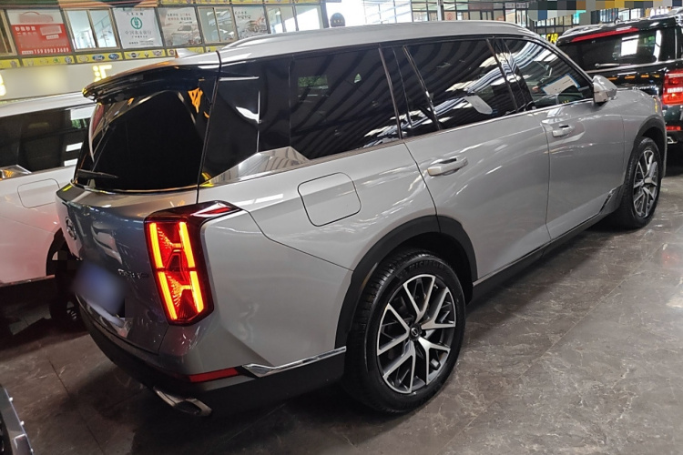 广汽传祺 传祺GS8 2022款 领航系列 2.0TGDI 四驱豪华智联版（六座）车身外观6005