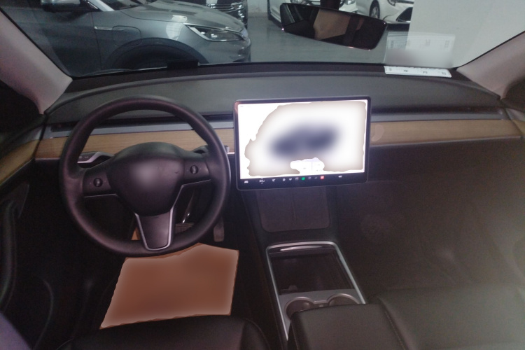 特斯拉 Model Y 2022款 改款 后轮驱动版中控内饰12