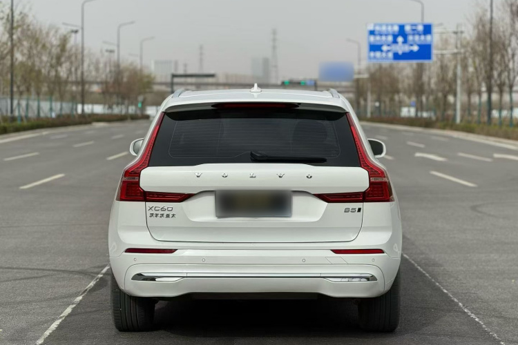 沃尔沃XC60 2024款 B5 四驱智远豪华版车身外观6007