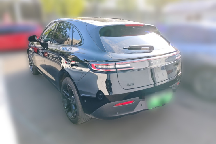 鸿蒙智行 问界M5 2024款 增程 Max RS 四驱高阶智驾版车身外观5