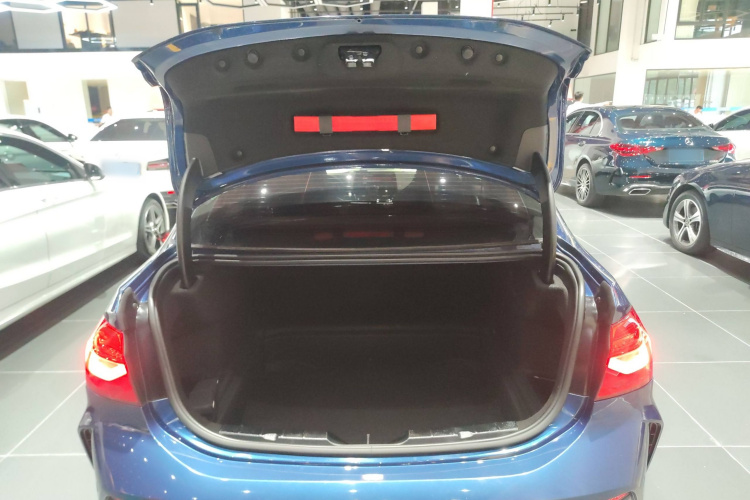 宝马1系 2021款 改款 125i M运动曜夜版局部细节23