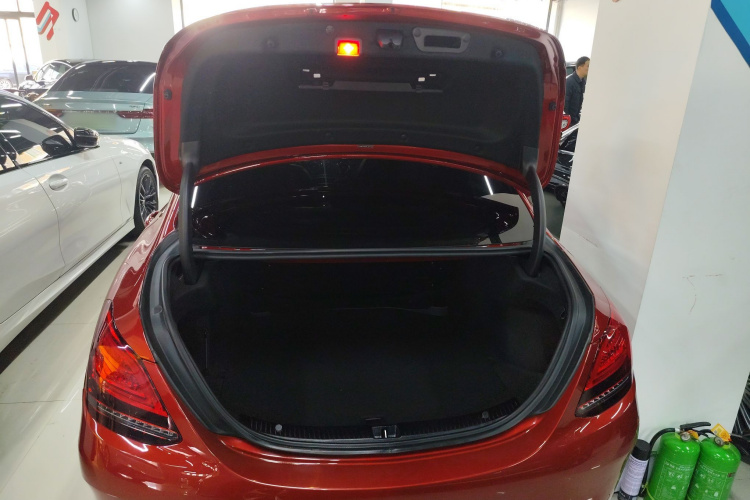 奔驰C级 2019款 C 260 运动版局部细节23