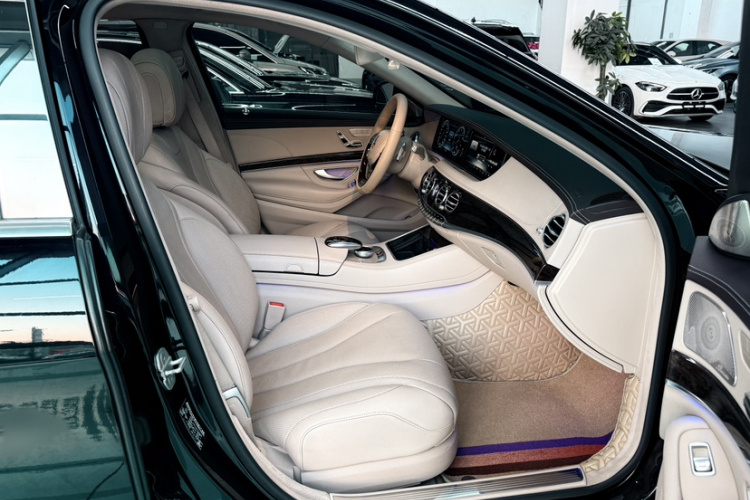 奔驰S级 2014款 S 320 L 商务型局部细节9005