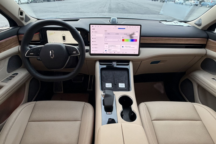 鸿蒙智行 问界M5 2023款 纯电后驱标准版中控内饰7001