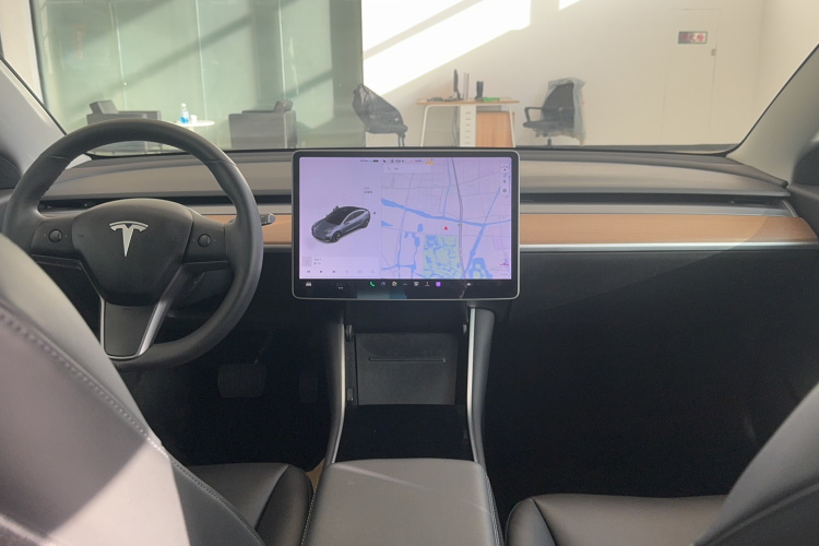 特斯拉 Model 3 2019款 标准续航后驱升级版中控内饰7004