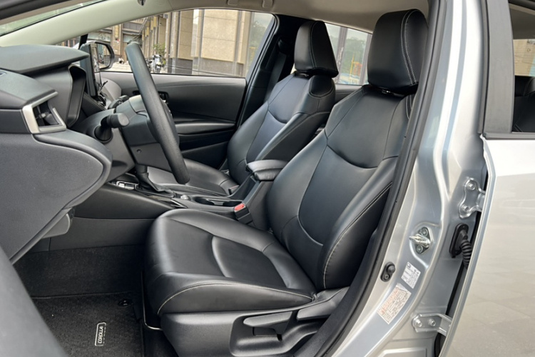 丰田 卡罗拉 2021款 TNGA 1.5L CVT先锋版中控内饰7013