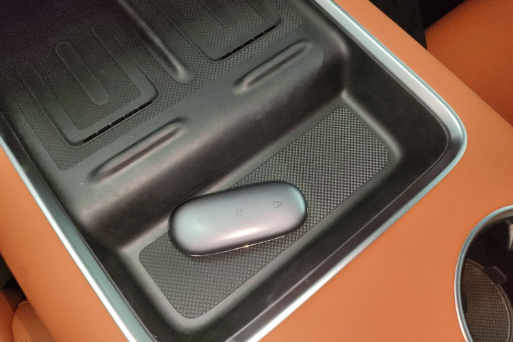 理想汽车 理想L8 2024款 Pro中控内饰7001