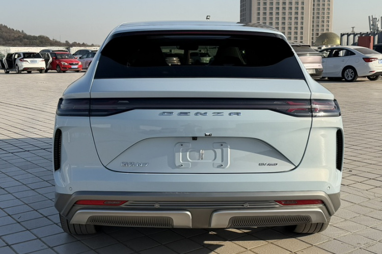 腾势N7 2023款 长续航性能Max版车身外观6003