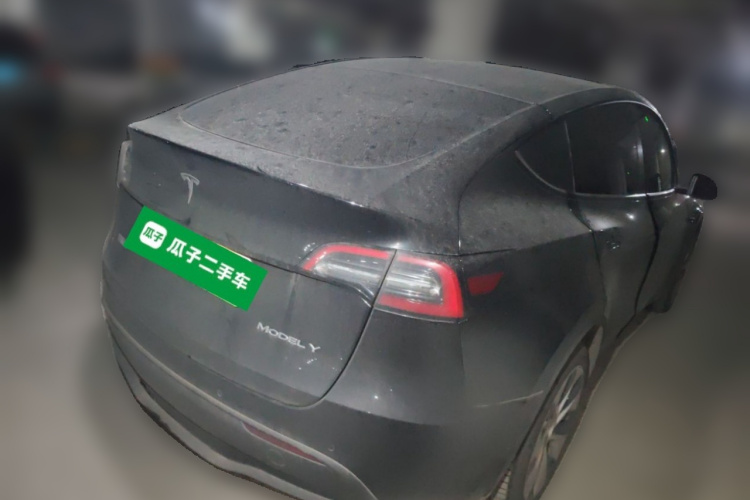特斯拉 Model Y 2021款 标准续航后驱版车身外观7