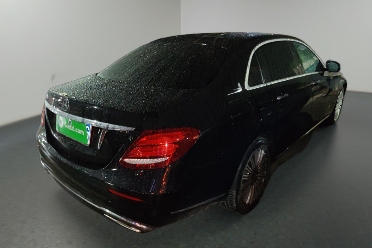 奔驰E级 2020款 E 300 L 豪华型车身外观7
