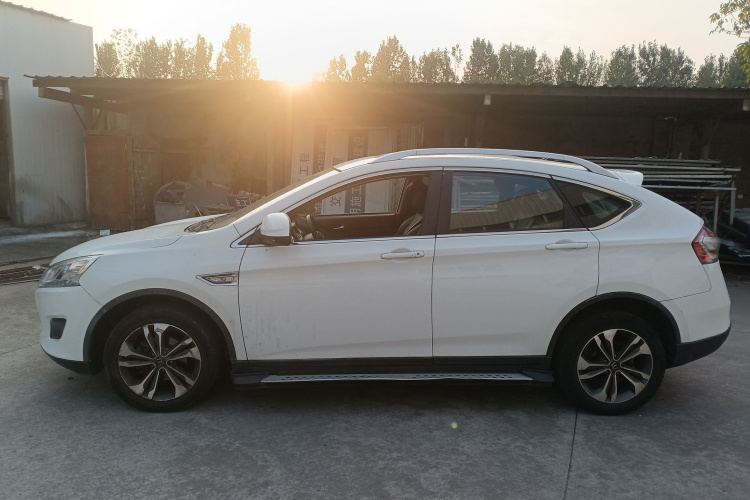 纳智捷 优6 SUV 2014款 1.8T 时尚型车身外观4