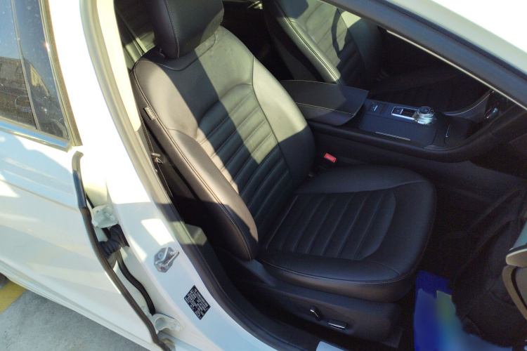 福特 蒙迪欧 2017款 EcoBoost 200 时尚型局部细节41