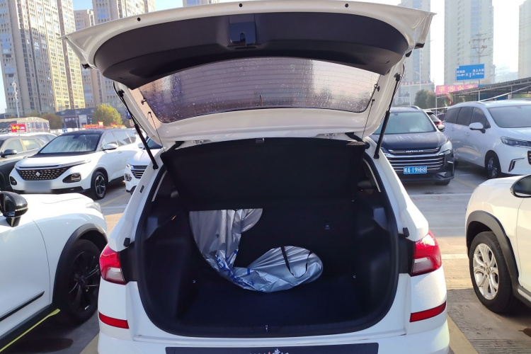 斯柯达 柯米克 2020款 1.5L 自动标准版机舱底盘23