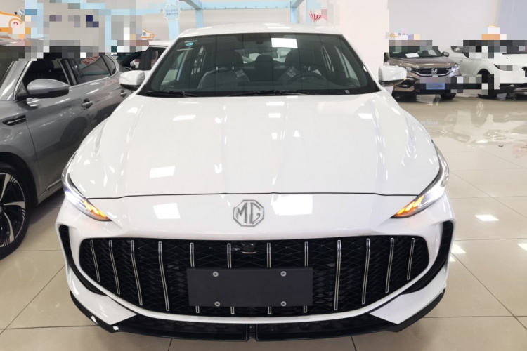 名爵 MG5 2025款 180DVVT 全球抢先版车身外观2