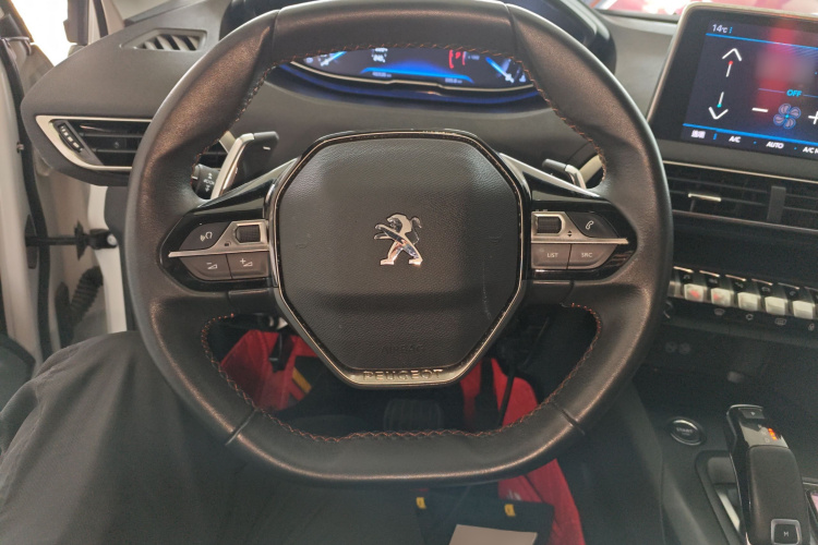 标致4008 2019款 改款 360THP 尝先版中控内饰13