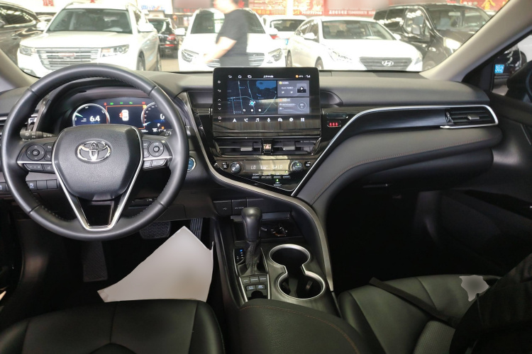 丰田 凯美瑞 2023款 双擎 2.5HG 豪华版中控内饰12