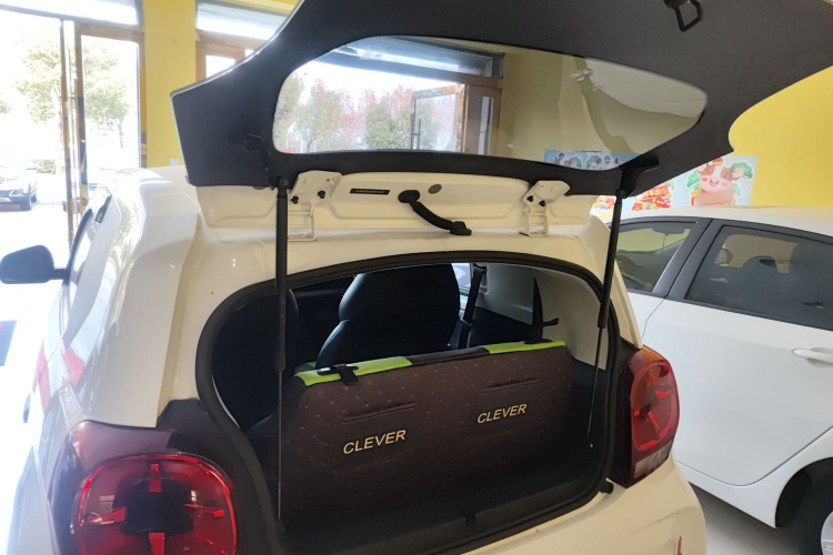 荣威 科莱威CLEVER 2021款 302km新四座超能版机舱底盘23