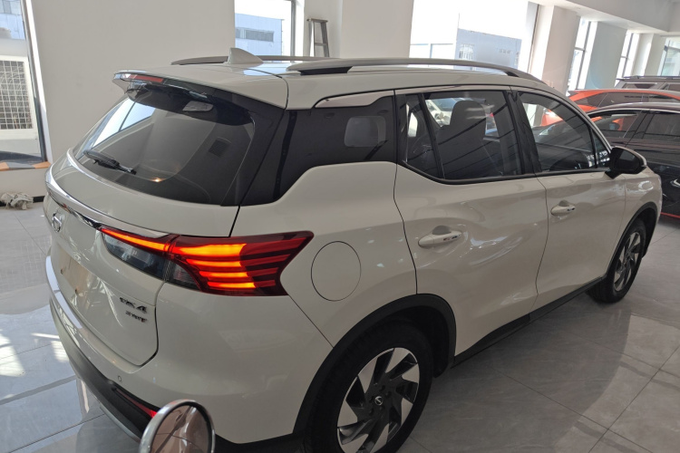 广汽传祺 传祺GS4 2020款 270T 自动精英科技版车身外观7