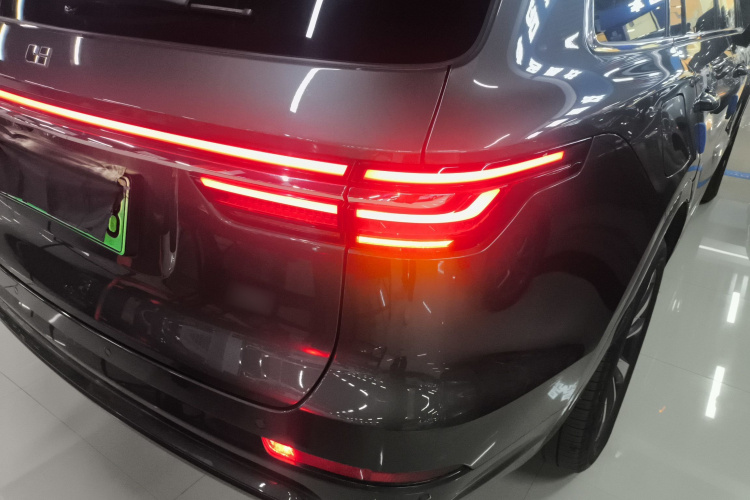 理想汽车 理想ONE 2020款 增程6座版车身外观9