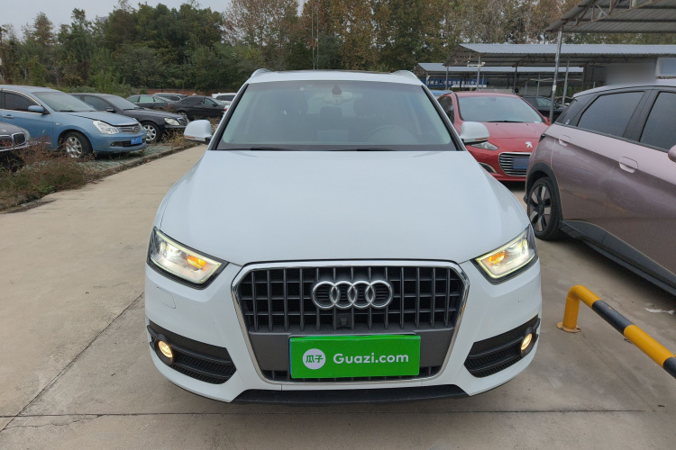 奥迪Q3 2015款 30 TFSI 进取型车身外观2