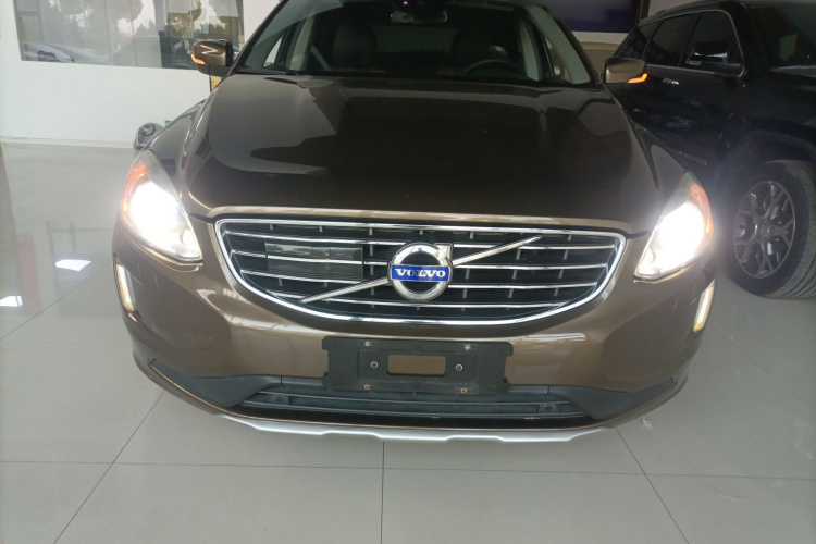 沃尔沃XC60 2015款 T5 AWD 智远版车身外观2