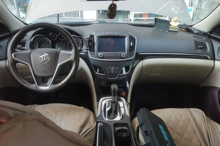 别克 君威 2015款 2.0L 领先时尚型中控内饰7002