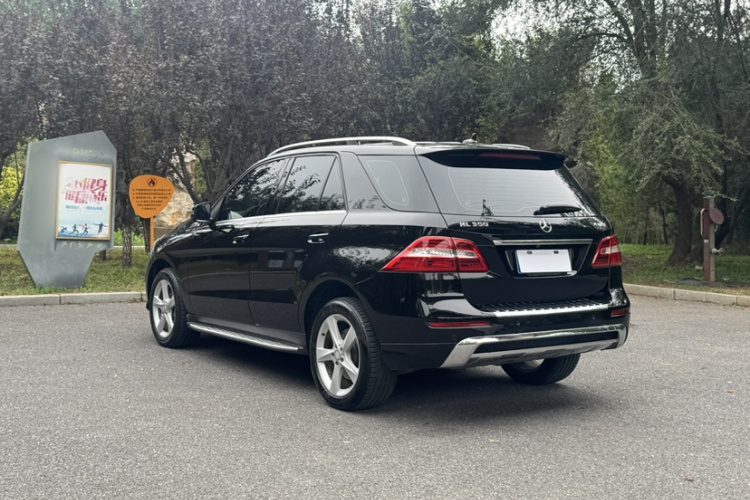 奔驰M级 2014款 ML 320 4MATIC车身外观6004