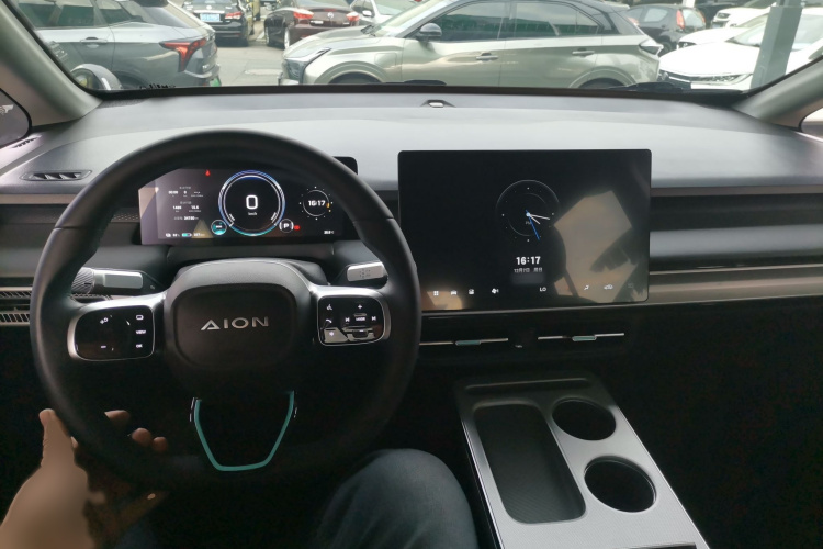 埃安 AION Y 2023款 Plus 610 乐享版中控内饰7002
