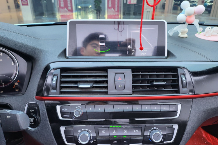 宝马2系(进口) 2018款 220i 敞篷轿跑车 运动设计套装中控内饰7005