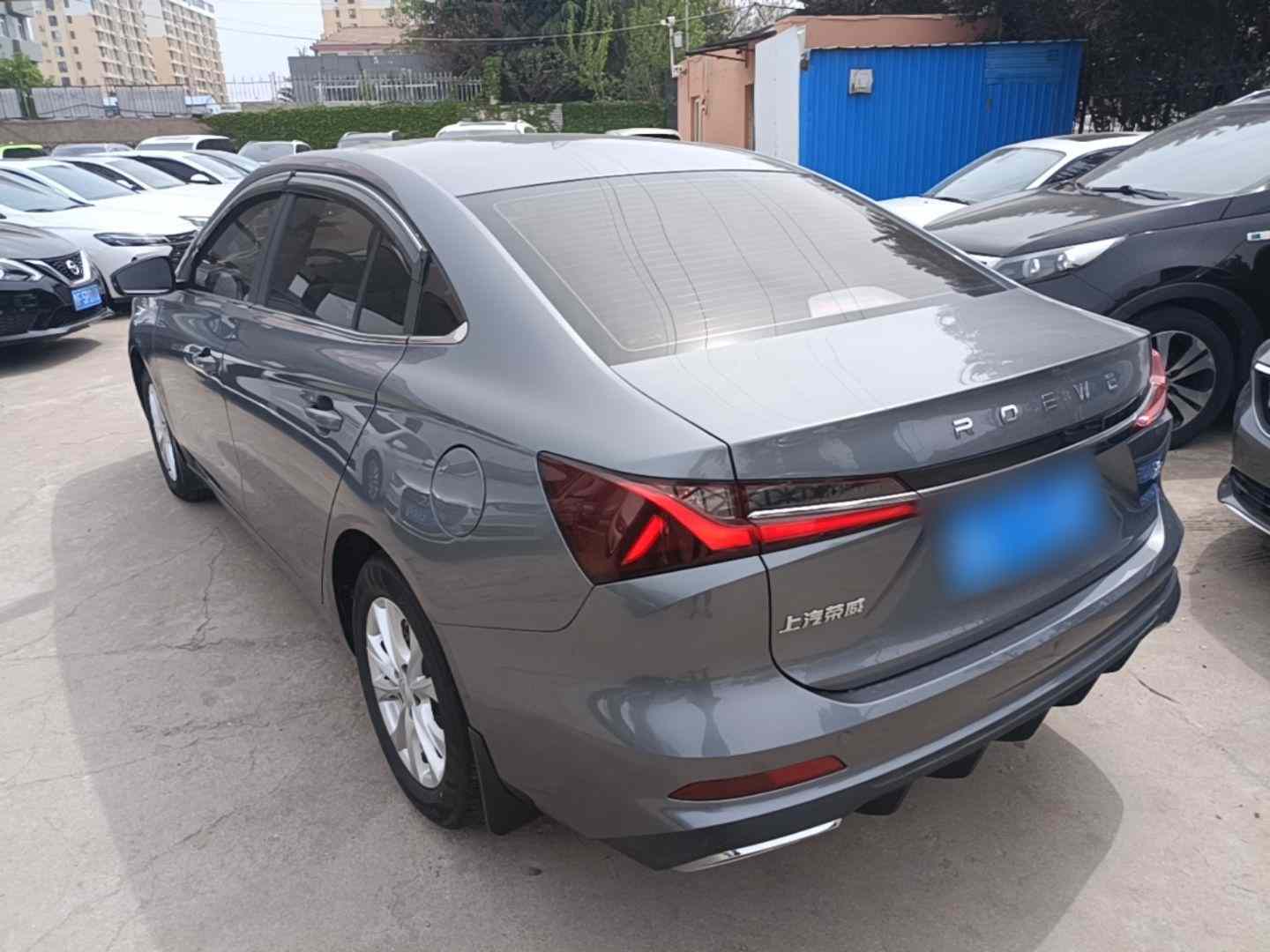 荣威i5 2023款 1.5L CVT豪华版(3)